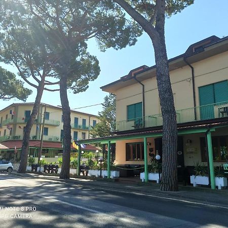 Hotel Dependance Montecatini Terme Bagian luar foto