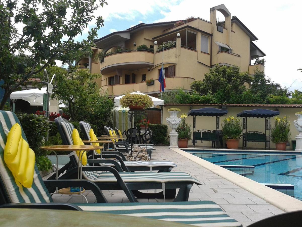 Hotel Dependance Montecatini Terme Bagian luar foto