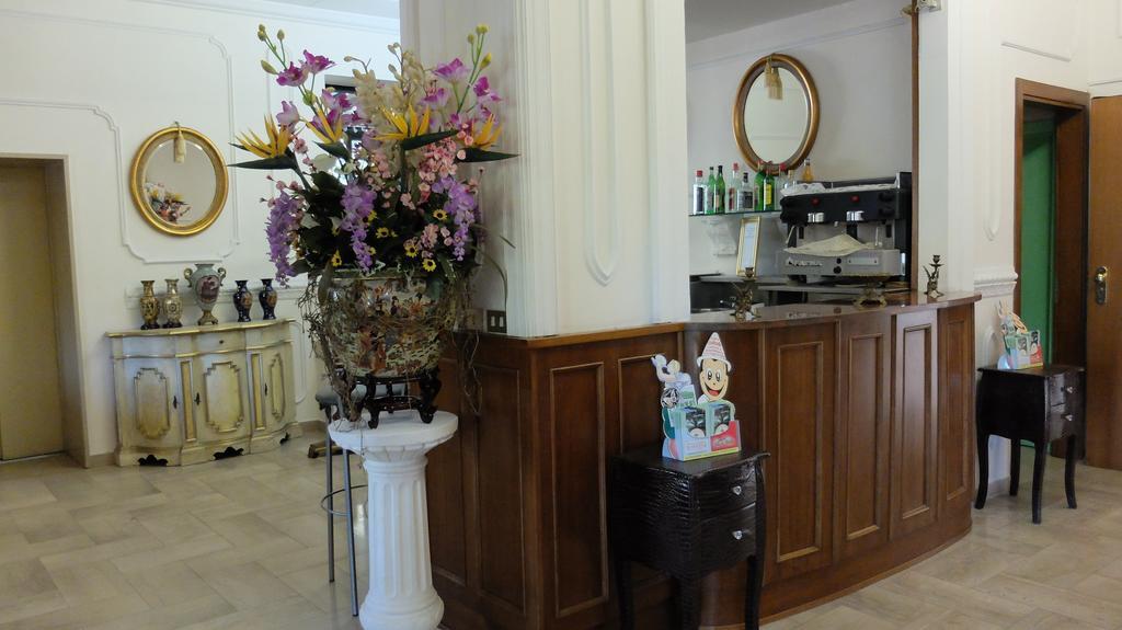 Hotel Dependance Montecatini Terme Bagian luar foto