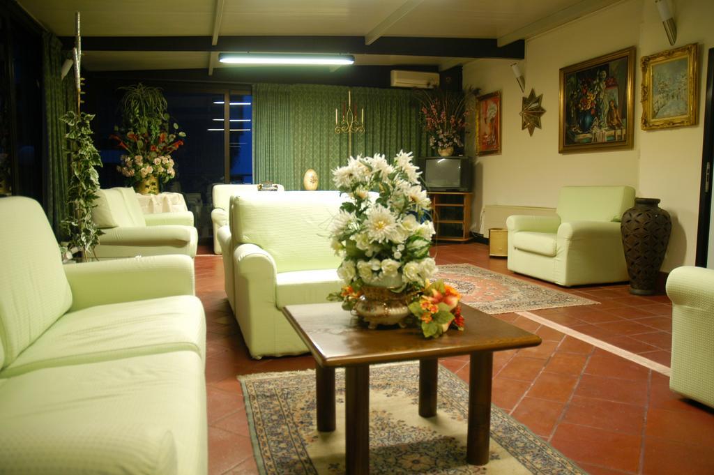 Hotel Dependance Montecatini Terme Bagian luar foto