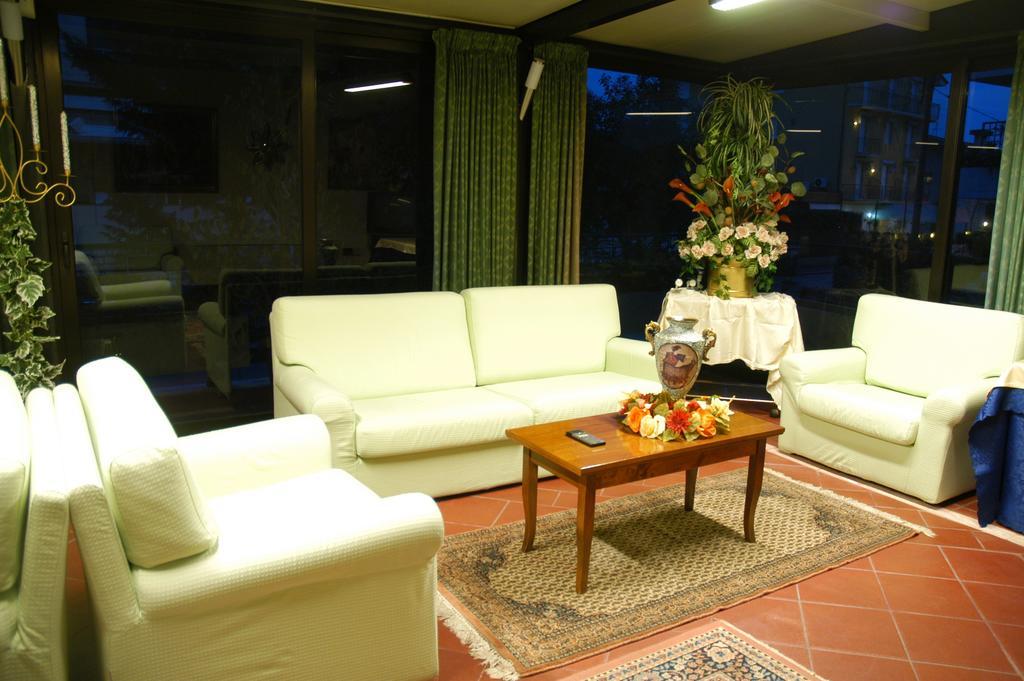 Hotel Dependance Montecatini Terme Bagian luar foto